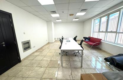 Office Space - Studio - 2 Bathrooms for rent in Al Shaikh Building 5 - Al Khabisi - Deira - Dubai