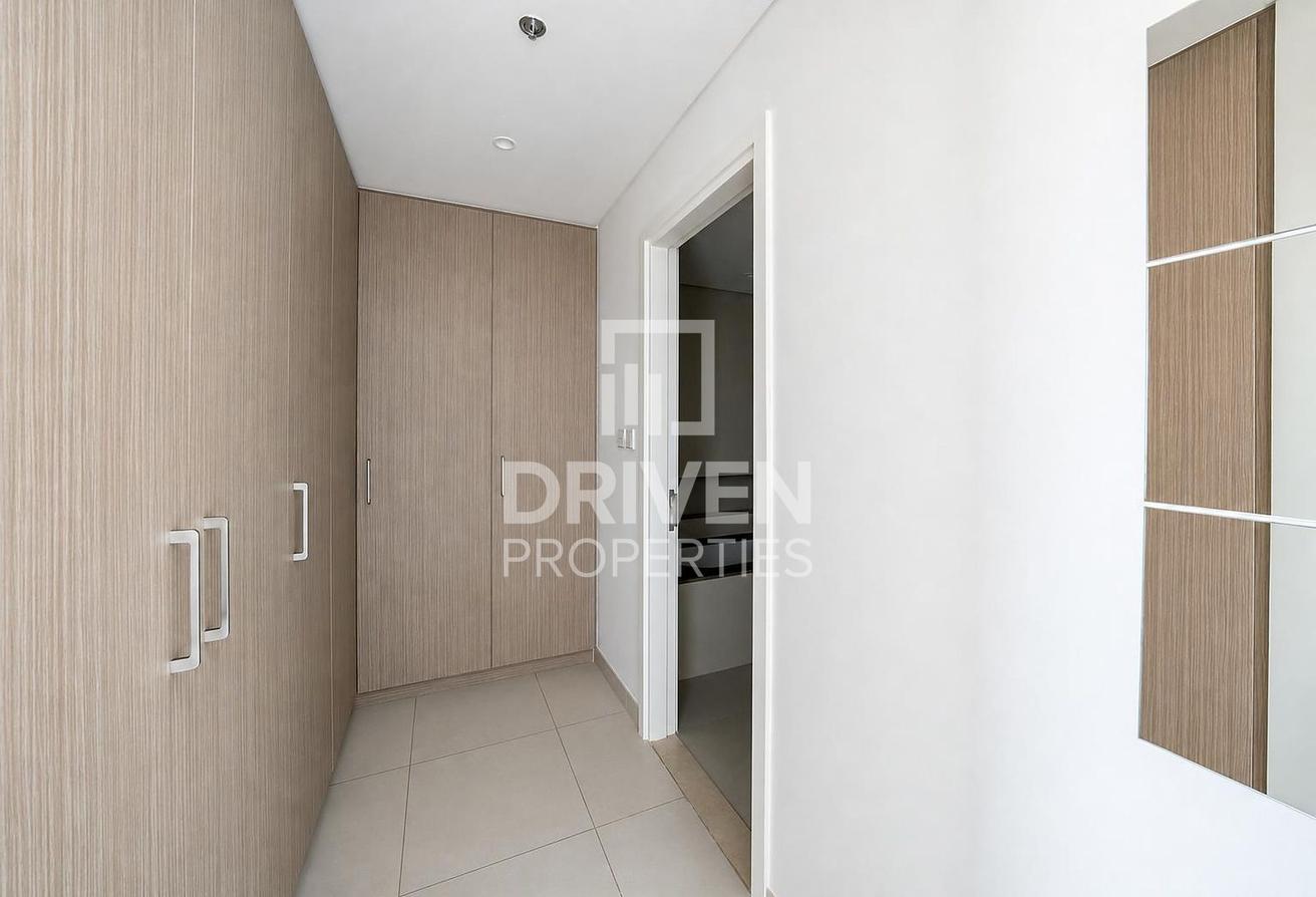 High Floor | Park and Creek Views | Spacious Apt photo 11