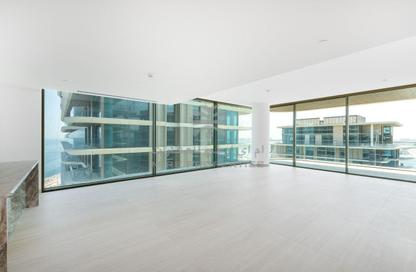 Apartment - 3 Bedrooms - 3 Bathrooms for sale in Serenia Living Tower 2 - Serenia Living - Palm Jumeirah - Dubai