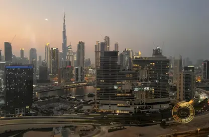 شقة - 1 حمام للبيع في رأسًا على عقب - الخليج التجاري - دبي