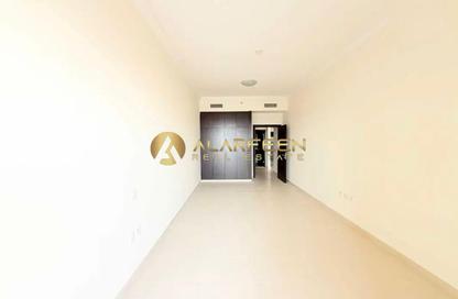 Apartment - 1 Bedroom - 1 Bathroom for rent in Mazaya 10B - Queue Point - Liwan - Dubai