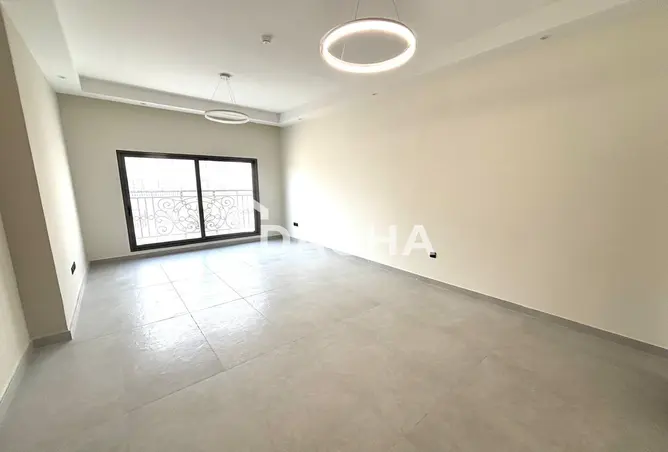 123832651 - Property Image 2