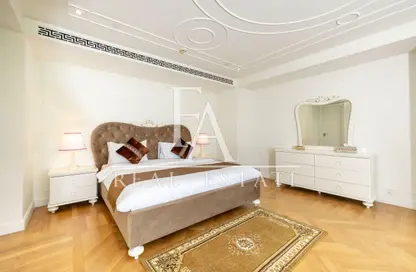 شقة - 2 غرف نوم - 3 حمامات للايجار في بالازيو فيرساتشي - القرية التراثية - دبي