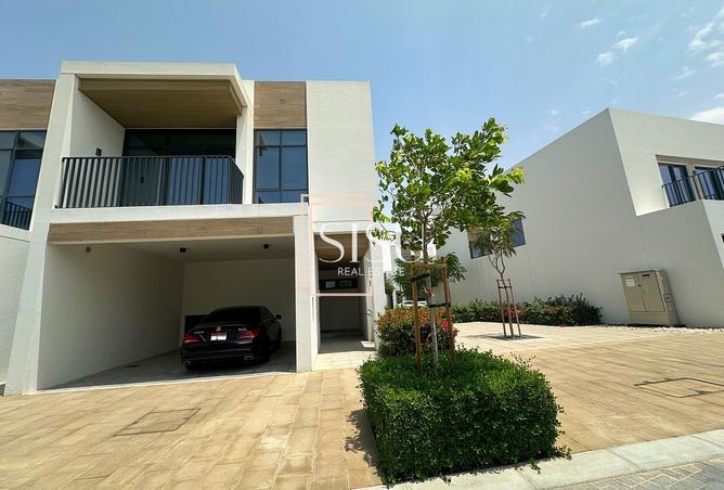 121990223 - Property Image 3