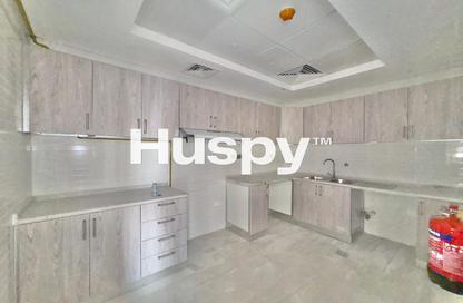 Apartment - 3 - 4 for rent in Al Nasr Street - Al Najda Street - Abu Dhabi