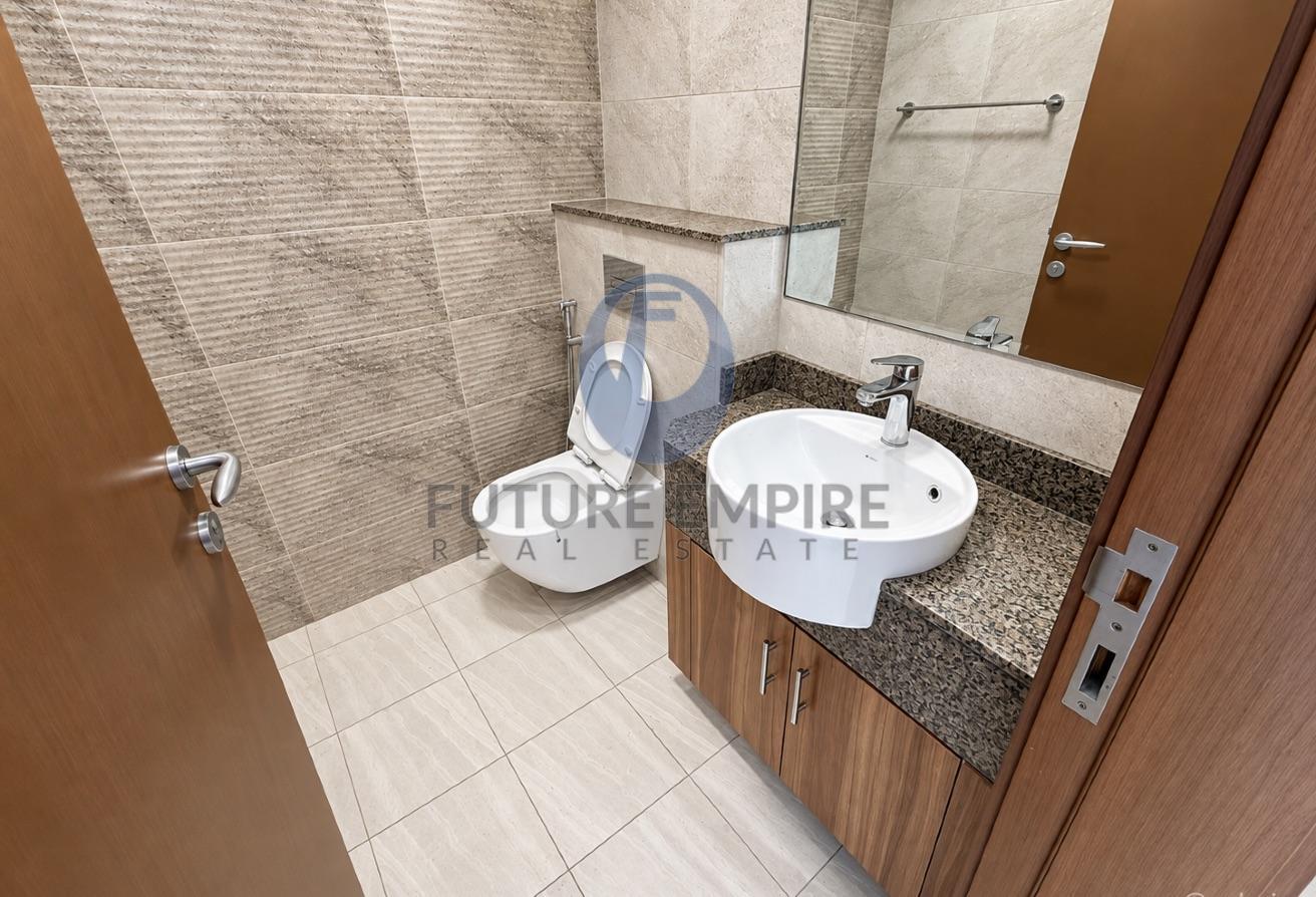 Burjman Mall Storage Laundry | Urgent Move In Only photo 15