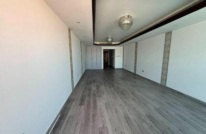 Apartment - 2 Bedrooms - 3 Bathrooms for rent in Corniche Tower - Ajman Corniche Road - Ajman Apartment - 2 Bedrooms - 3 Bathrooms for rent in Corniche Tower - Ajman Corniche Road - Ajman