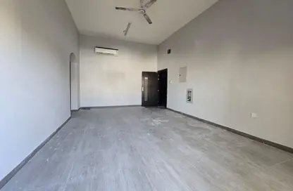 شقة - 2 غرف نوم - 2 حمامات للايجار في 3 المويهات - المويهات - عجمان