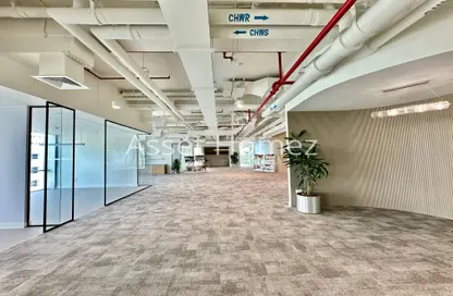 Office Space - Studio - 4 Bathrooms for rent in Emaar Business Park Building 3 - Emaar Business Park - Sheikh Zayed Road - Dubai