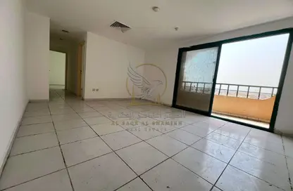 شقة - 2 غرف نوم - 2 حمامات للايجار في الناصرية - الشرق - الشارقة