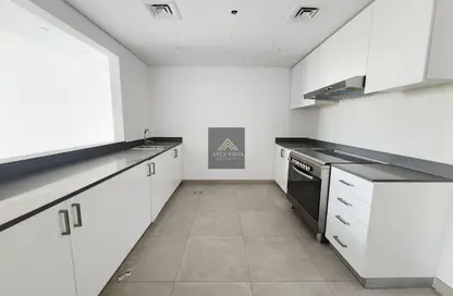 شقة - غرفة نوم - 2 حمامات للايجار في شقق أريج - الجادة - الشارقة