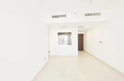 Apartment - 2 Bedrooms - 3 Bathrooms for rent in Bayt Al Muraqqabat 03 - Al Muraqqabat - Deira - Dubai Apartment - 2 Bedrooms - 3 Bathrooms for rent in Bayt Al Muraqqabat 03 - Al Muraqqabat - Deira - Dubai