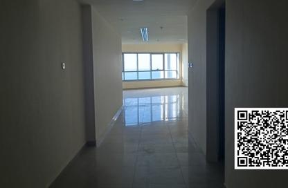 Apartment - 3 Bedrooms - 4 Bathrooms for rent in Corniche Tower - Ajman Corniche Road - Ajman