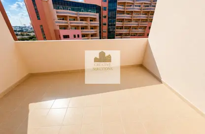 Apartment - 1 Bathroom for rent in The Gardens Apartments 6 - The Gardens Buildings - The Gardens - Dubai