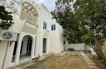 Villa - 6 - 7+ for rent in Al Yasat Compound - Al Mushrif - Abu Dhabi