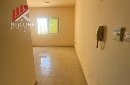 Apartment - Studio - 1 Bathroom for rent in Al Qulaya'ah - Al Sharq - Sharjah
