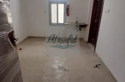 سكن عمال - استوديو - 8 حمامات للايجار في عجمان الصناعية 1 - المنطقة الصناعية - عجمان