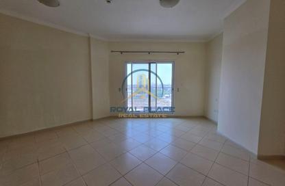 Apartment - 1 - 2 for rent in Mazaya 2 - Queue Point - Liwan - Dubai