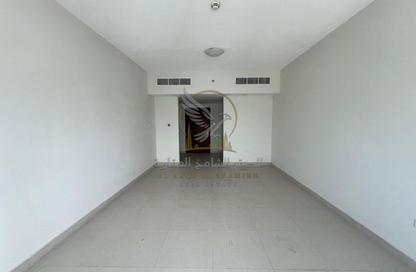Apartment - 2 Bedrooms - 3 Bathrooms for rent in Al Khan Corniche - Al Khan - Sharjah Apartment - 2 Bedrooms - 3 Bathrooms for rent in Al Khan Corniche - Al Khan - Sharjah