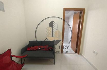 Apartment - 1 - 1 for rent in Fire Station Road - Muwaileh - Sharjah Apartment - 1 - 1 for rent in Fire Station Road - Muwaileh - Sharjah
