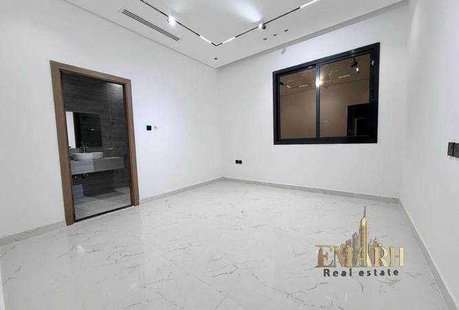 135656285 - Property Image 2