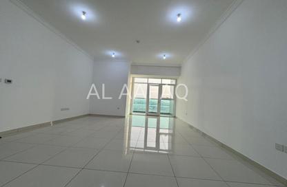 Apartment - 3 - 4 for rent in Al Mamzar - Al Mamzar - Sharjah - Sharjah