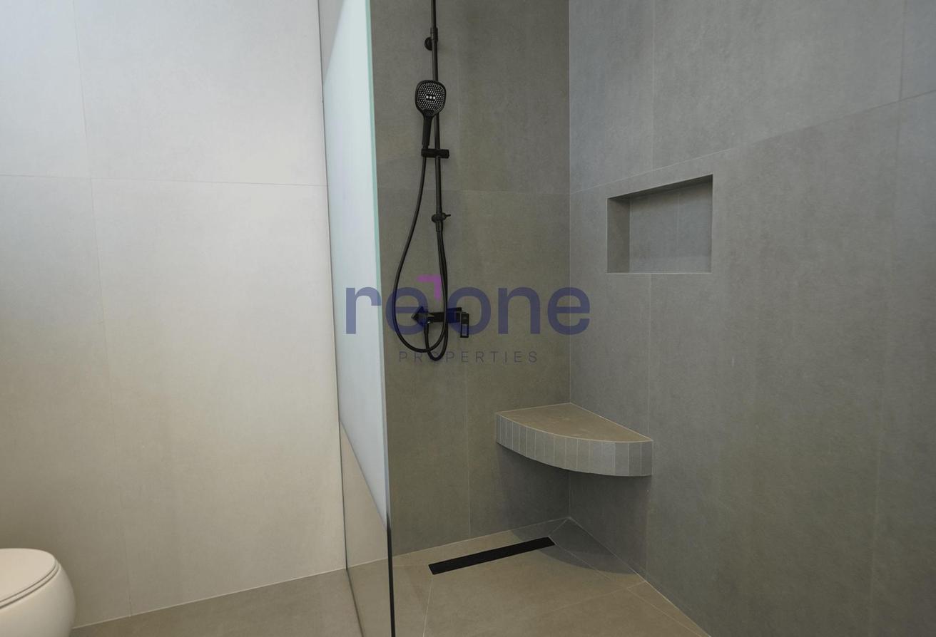 Newly Built 5BR+Maid Villa | Large Layout | Vacant photo 17
