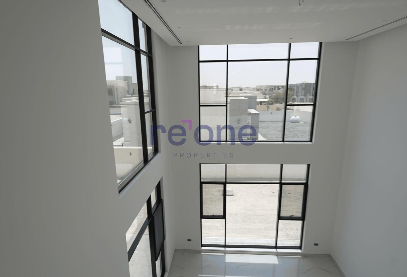 Newly Built 5BR+Maid Villa | Large Layout | Vacant photo 11
