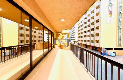 Apartment - 3 Bedrooms - 2 Bathrooms for rent in Golden Sands 1 - Al Mankhool - Bur Dubai - Dubai