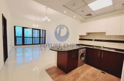 Apartment - 1 Bedroom - 2 Bathrooms for rent in Emerald Jadaf 1 - Al Jaddaf - Dubai