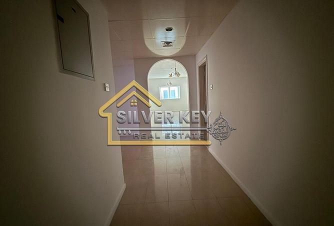 70290198 - Property Image 2