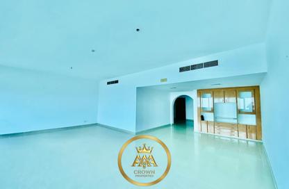 Apartment - 3 Bedrooms - 4 Bathrooms for rent in Al Mamzar Tower - Al Mamzar - Sharjah - Sharjah