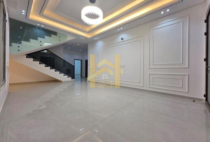 93569000 - Property Image 3
