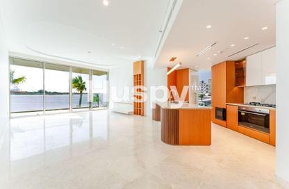 Apartment - 3 - 4 for sale in Ellington Beach House - The Crescent - Palm Jumeirah - Dubai Apartment - 3 - 4 for sale in Ellington Beach House - The Crescent - Palm Jumeirah - Dubai