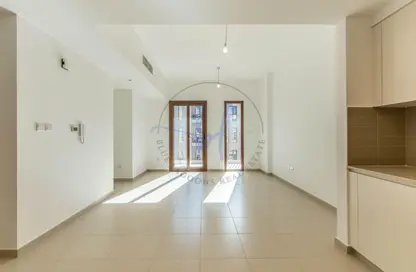 شقة - 2 غرف نوم - 2 حمامات للايجار في 2B شقق زهرا - زهرة أبارتمنتس 2 - شقق زهرا - تاون سكوير - دبي