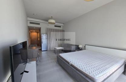 Apartment - Studio - 1 Bathroom for rent in SOL Bay - Business Bay - Dubai