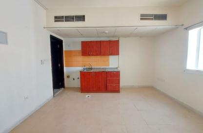 Apartment - Studio for rent in Fire Station Road - Muwaileh - Sharjah