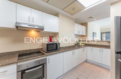 Apartment - 2 Bedrooms - 3 Bathrooms for sale in The Torch - Dubai Marina - Dubai