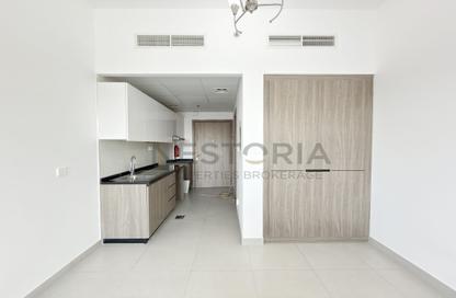 Apartment - Studio - 1 for rent in Prestige Building - International City Phase 2 - Al Warsan 4 - Al Warsan - Dubai Apartment - Studio - 1 for rent in Prestige Building - International City Phase 2 - Al Warsan 4 - Al Warsan - Dubai