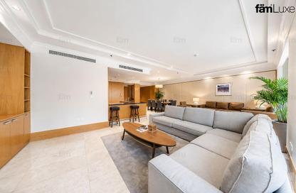 Apartment - 2 Bedrooms - 3 Bathrooms for rent in Ritz Carlton - DIFC - Dubai