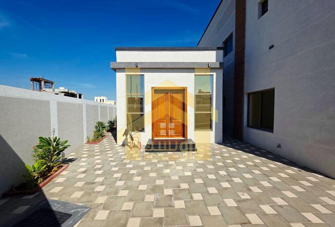 67464488 - Property Image 3