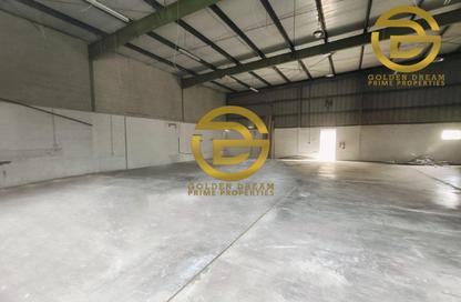 Warehouse - Studio - 1 for rent in Umm Ramool 109 - Umm Ramool - Dubai