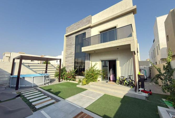 102317401 - Property Image 2