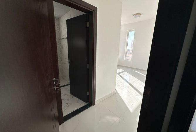 121980254 - Property Main Image
