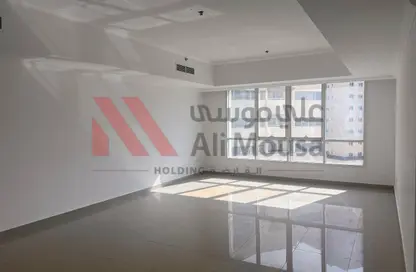 Apartment - 3 Bedrooms - 5 Bathrooms for rent in Ali Mousa Tower 2 - Al Majaz 2 - Al Majaz - Sharjah