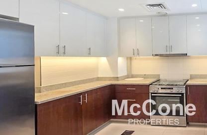 Apartment - 1 Bedroom - 2 Bathrooms for rent in Boulevard Crescent Tower 1 - BLVD Crescent - Downtown Dubai - Dubai