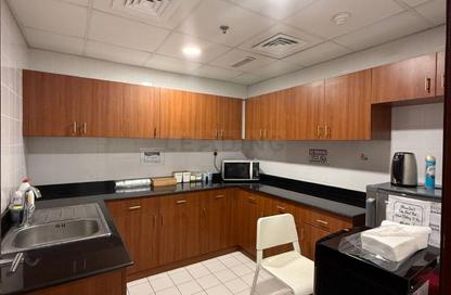 Business Centre - Studio - 3 Bathrooms for rent in Clover Bay Tower - Business Bay - Dubai