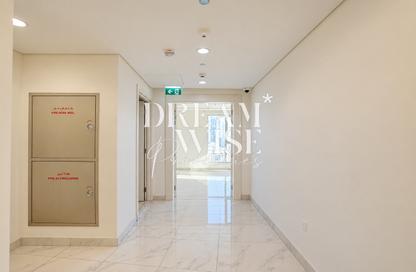 Apartment - 4 - 6 for rent in Al Beed Tower - Shams Abu Dhabi - Al Reem Island - Abu Dhabi Apartment - 4 - 6 for rent in Al Beed Tower - Shams Abu Dhabi - Al Reem Island - Abu Dhabi