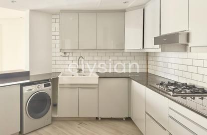 Apartment - 3 Bedrooms - 4 Bathrooms for rent in Abu Keibal - Shoreline Apartments - Palm Jumeirah - Dubai