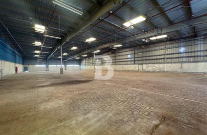 Warehouse - Studio for rent in Ras Al Khor Industrial 2 - Ras Al Khor - Dubai